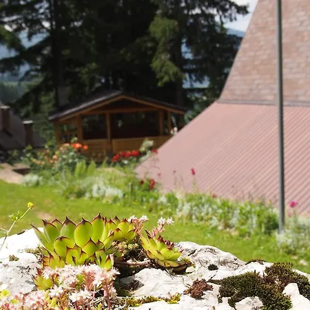 別荘 Tirol ヴラシチ